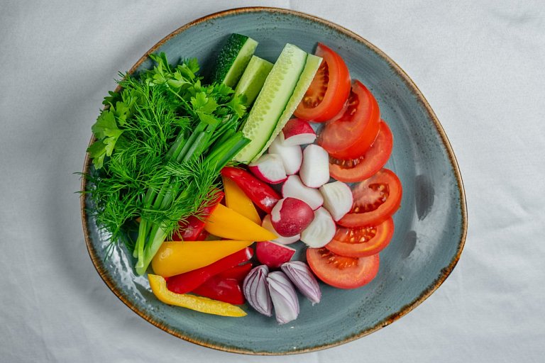 Ю Ассорти из свежих овощей